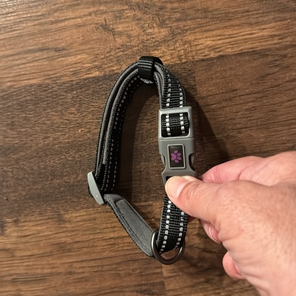 Black Collar with Reflective Stripes. Small - Picture 3 of 4